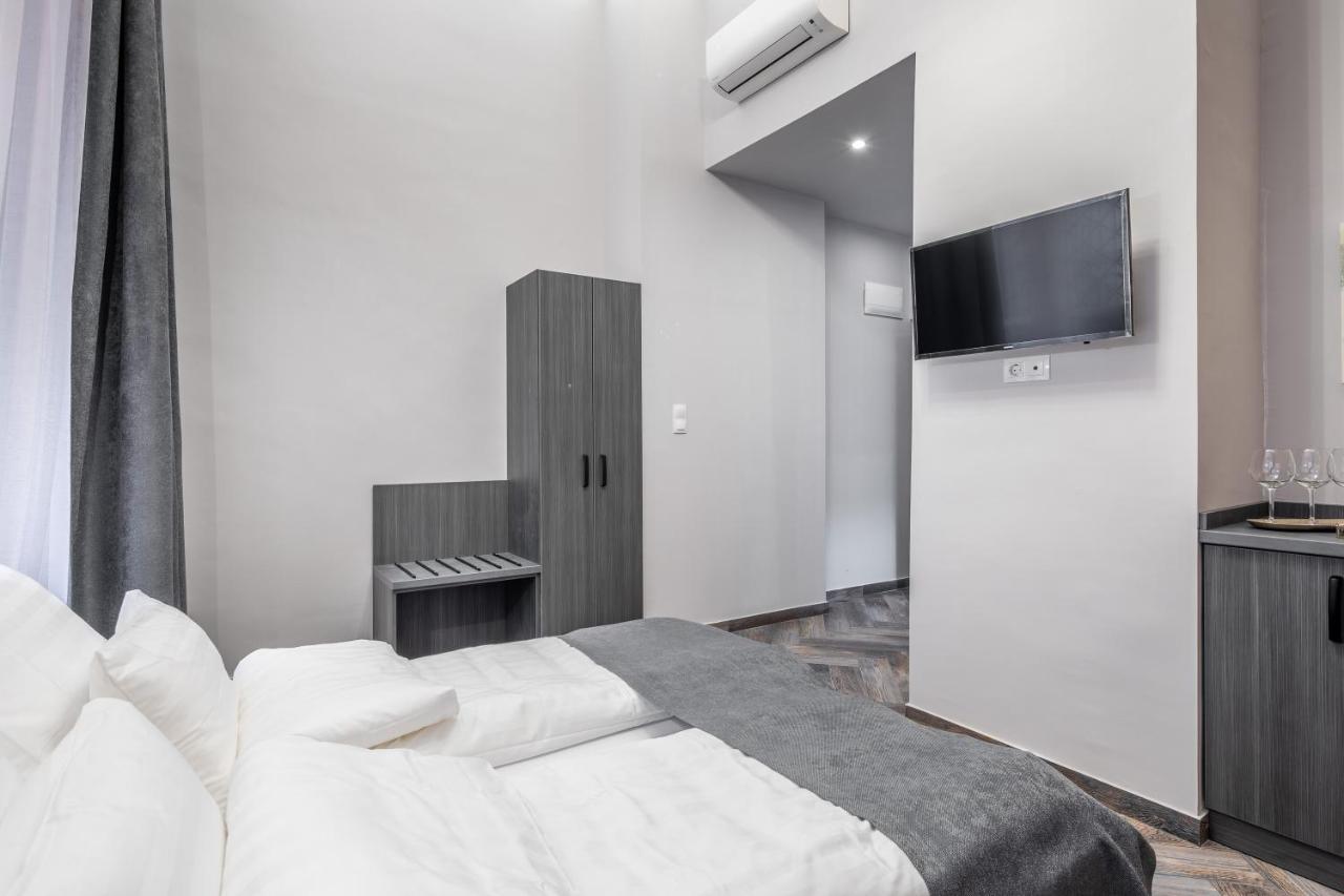 Stunning Apartment In The Hearth Of Budapesta Exterior foto